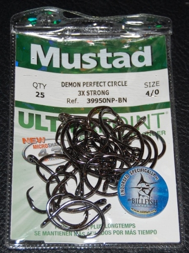 Mustad 39950NP-BN Demon Perfect Circle Hooks Size 4/0 Jagged Tooth Tackle