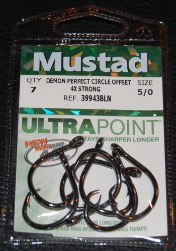Mustad 39943NP-BN 4X Strong Circle Hooks Size 5/0 Jagged Tooth